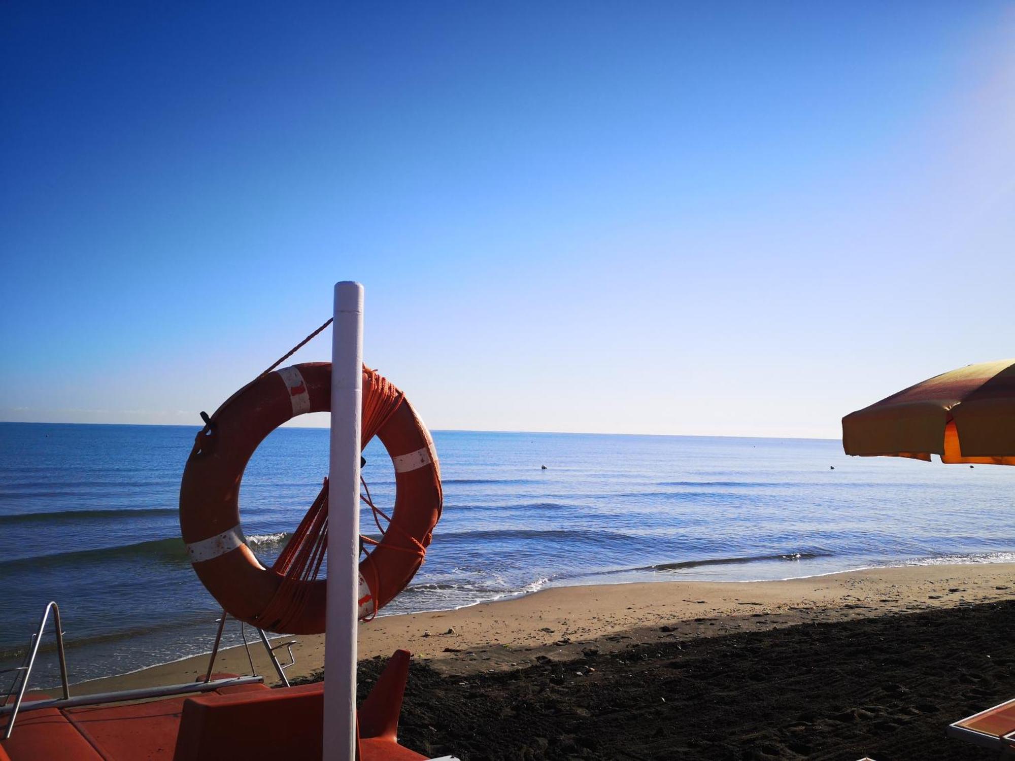 Baywatch Hotel Margherita Di Savoia Exterior foto